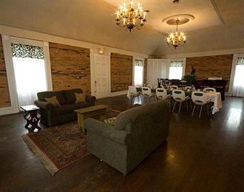 Rogues Harbor Inn Lansing Kültér fotó